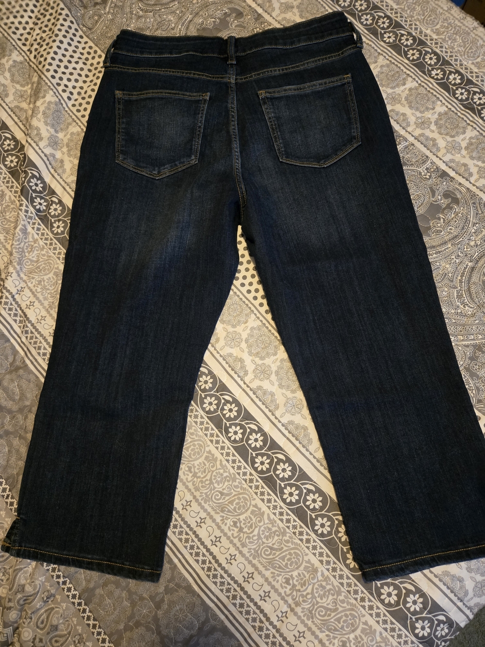 St. John's Bay Dark Blue Capri Jeans Size 10 NWT - Picture 3 of 6